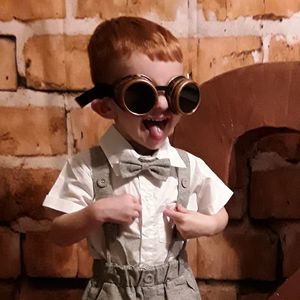 Meet your Posher, Raven